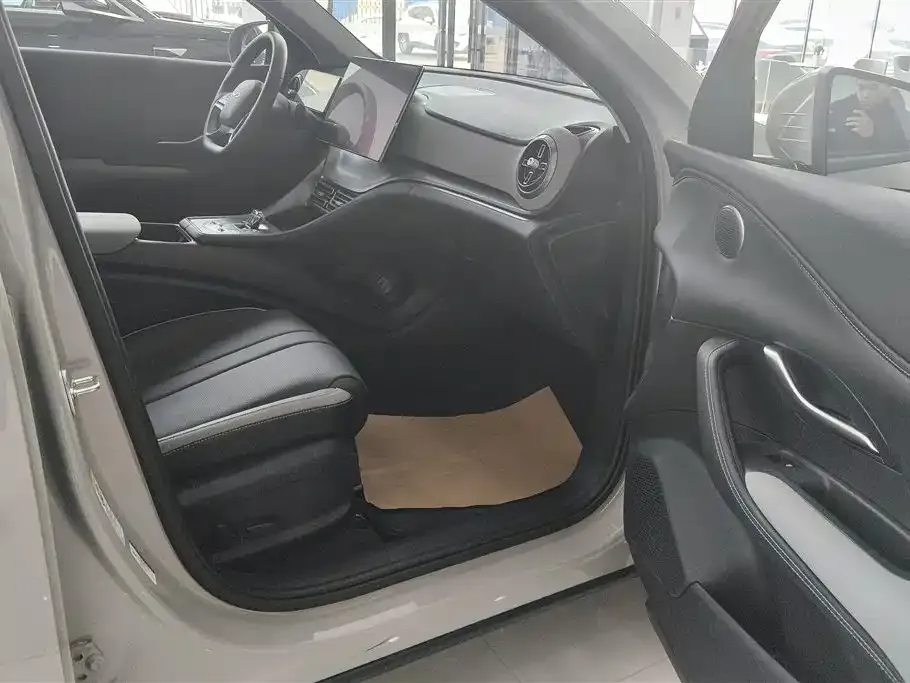 BYD Seal 05 DM-i — фото 6