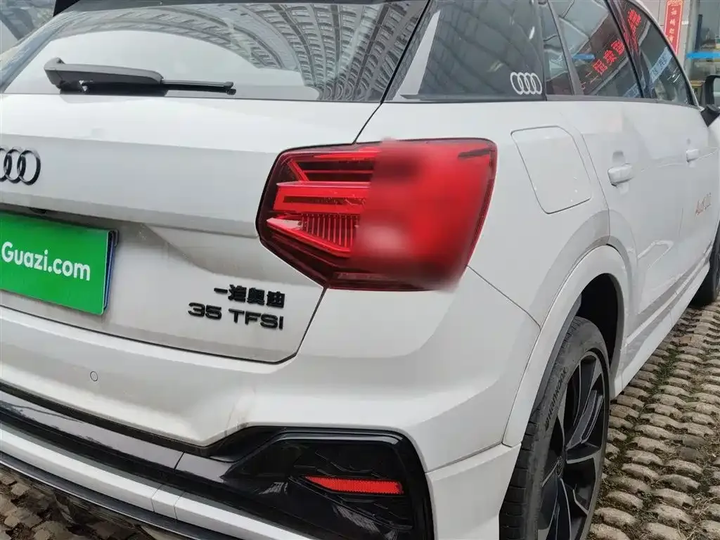 Audi Q2L 2024 из CN, фото 4