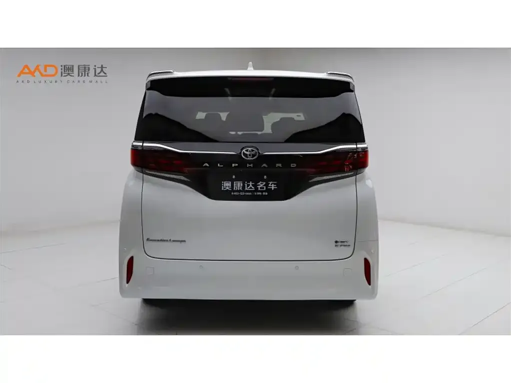 Toyota Alphard — фото 2