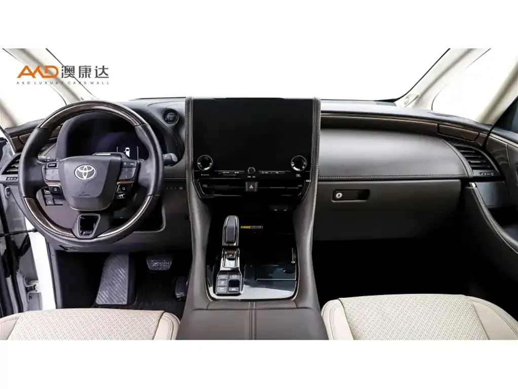 Toyota Alphard — фото 4