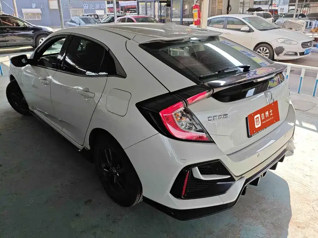 Honda Civic — фото 10