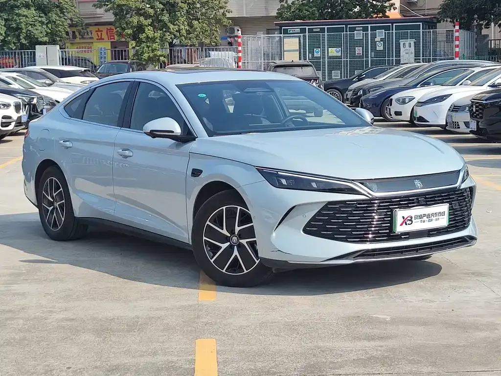 BYD Qin L — фото 9