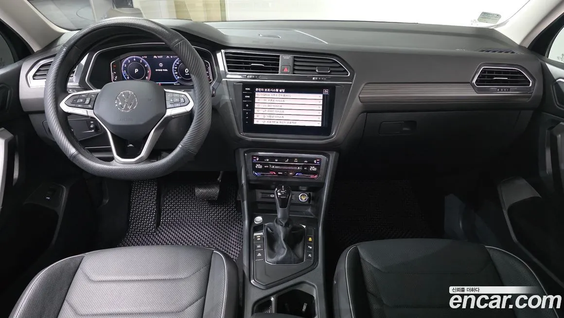 Volkswagen Tiguan — фото 6