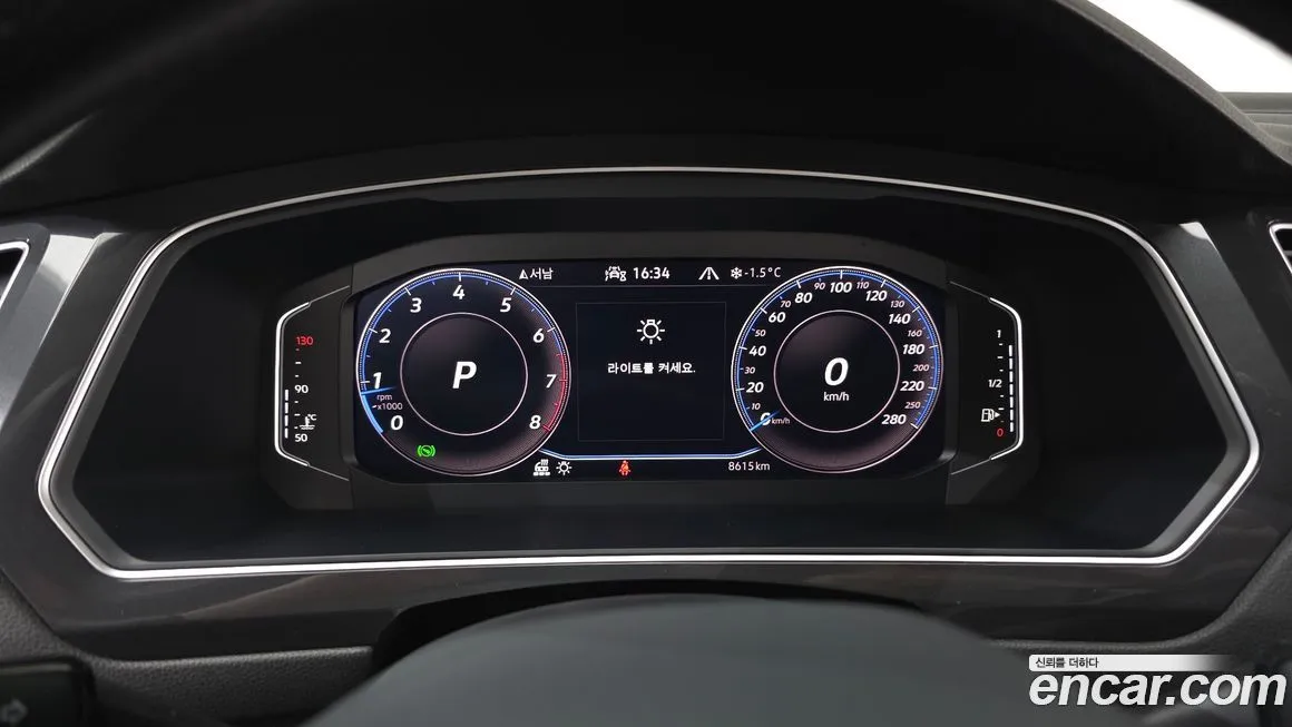 Volkswagen Tiguan — фото 5