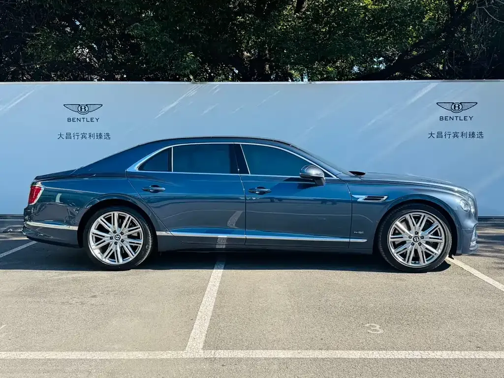 Bentley Flying Spur 2022 из CN, фото 9