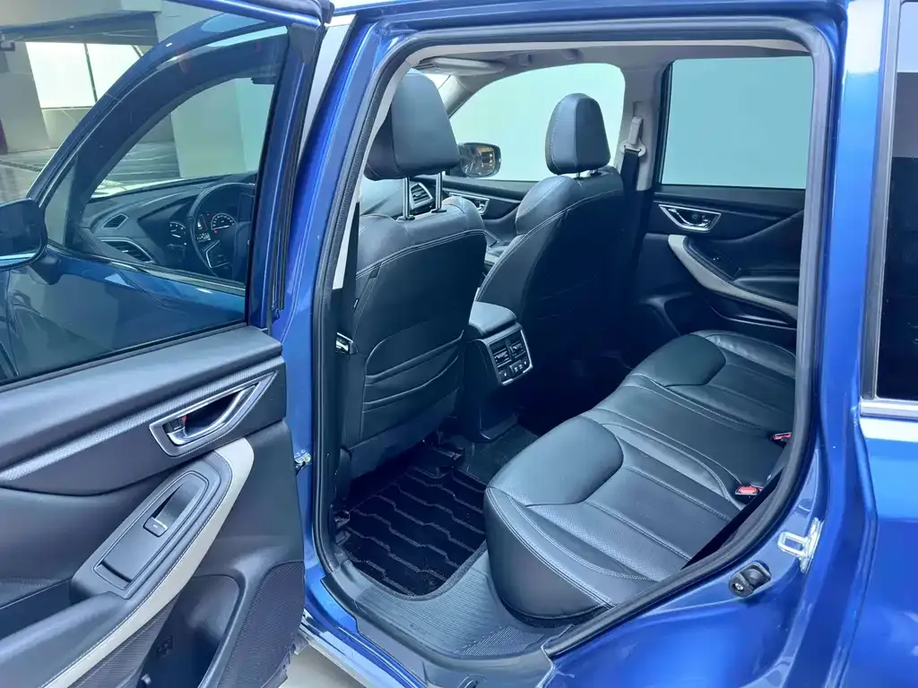 Subaru Forester — фото 10