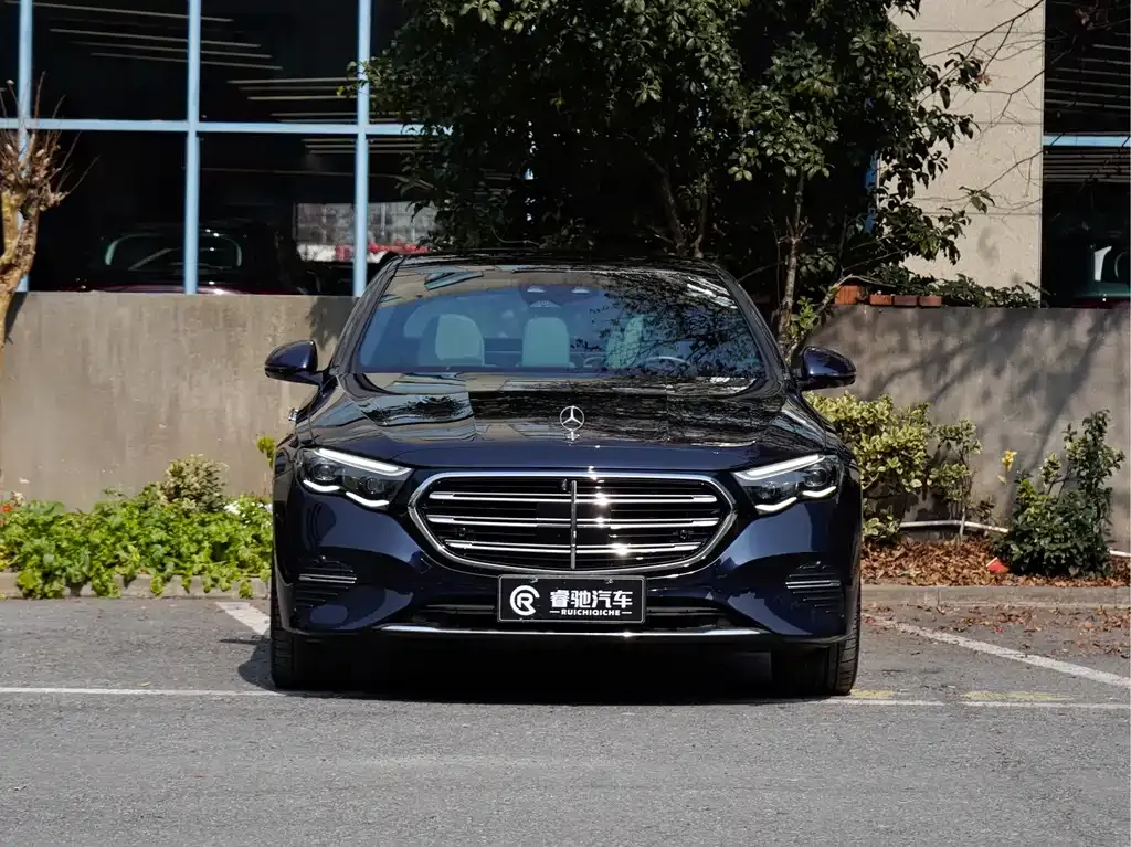 Mercedes-Benz E-Class 2023 из CN, фото 8