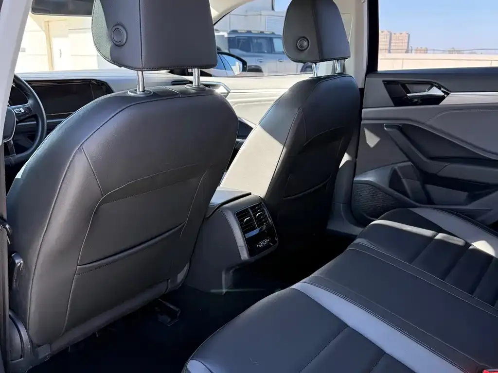 Volkswagen Sagitar 2021 из CN, фото 8