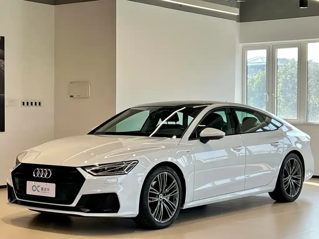 Audi A7 — фото 1