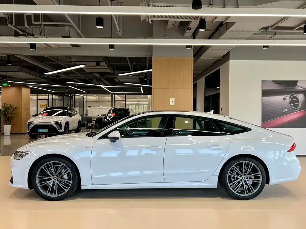 Audi A7 — фото 8