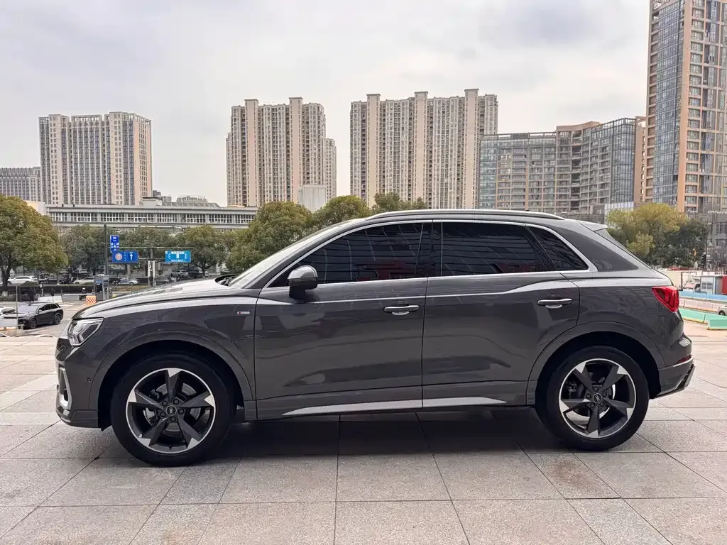 Audi Q3 2024 из CN, фото 8
