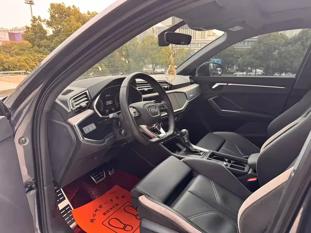 Audi Q3 2024 из CN, фото 6