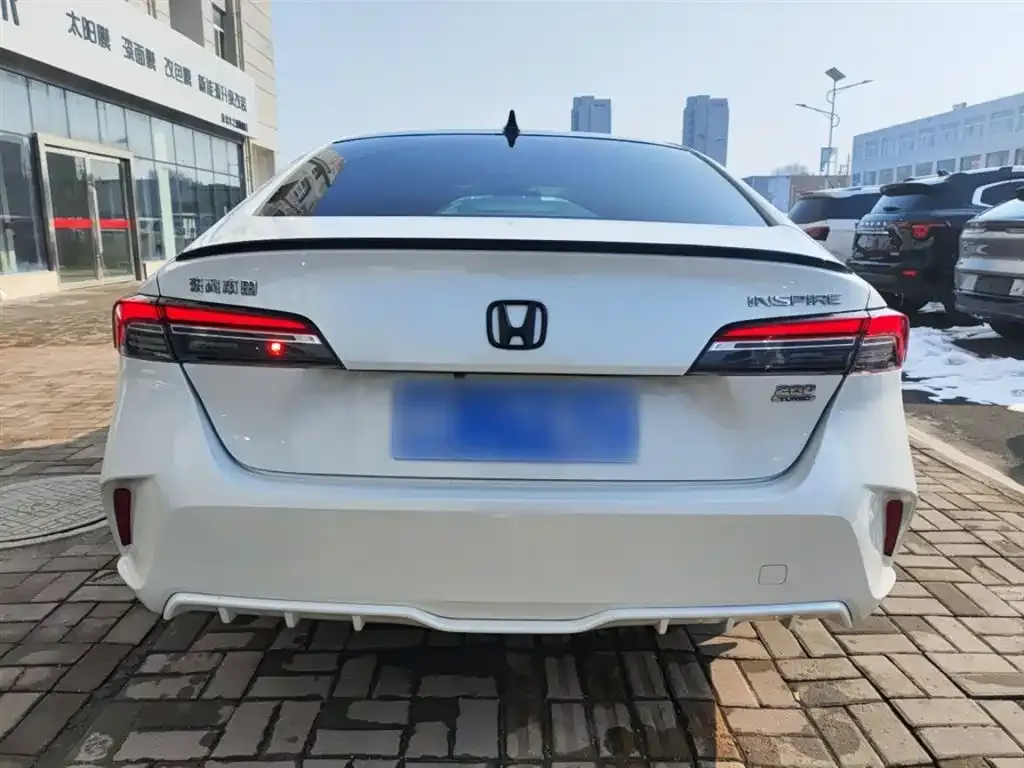 Honda Inspire — фото 6