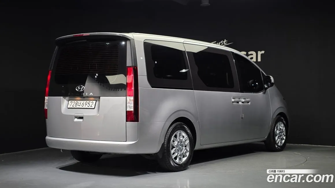 Hyundai Staria — фото 2