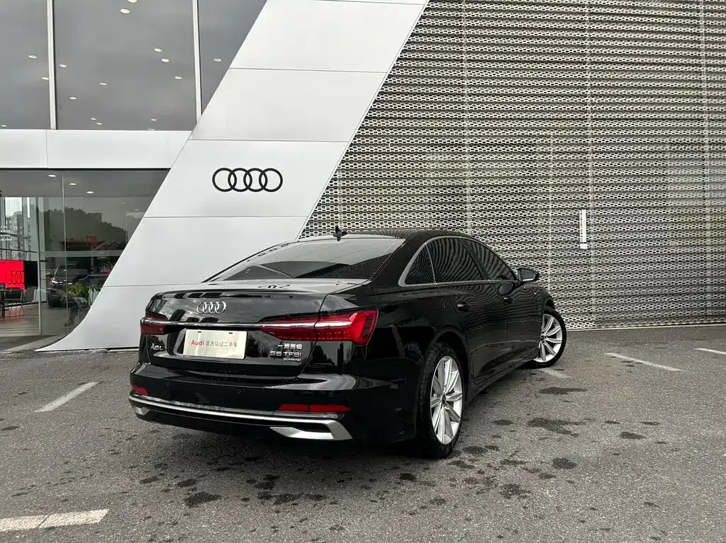 Audi A6L — фото 10