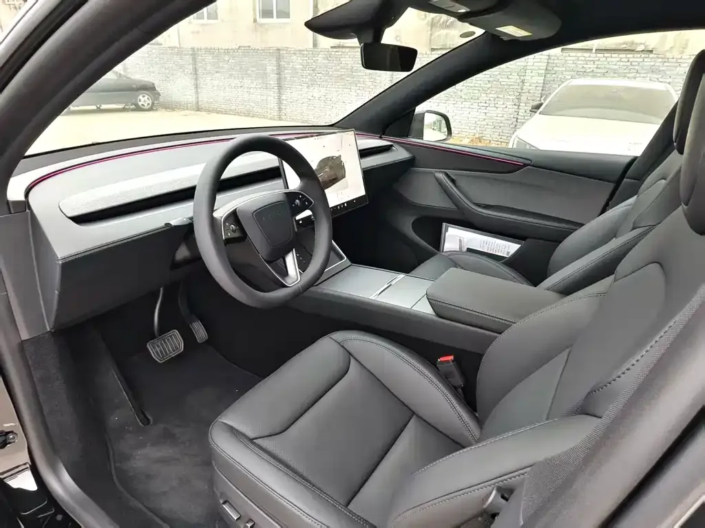 Tesla Model Y 2025 из CN, фото 3