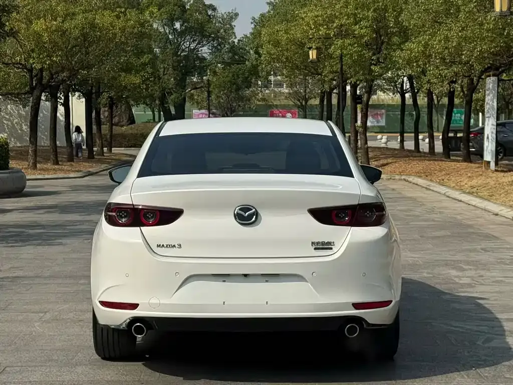 Mazda 3 Axela 2023 из CN, фото 9