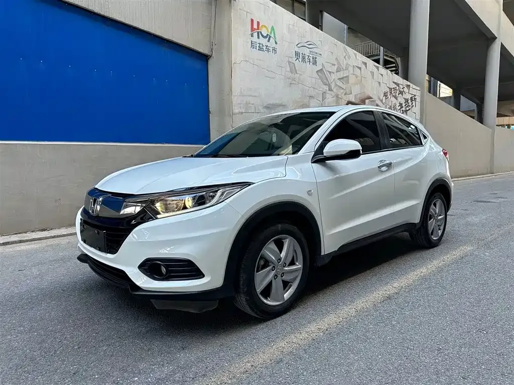 Honda Vezel — фото 1