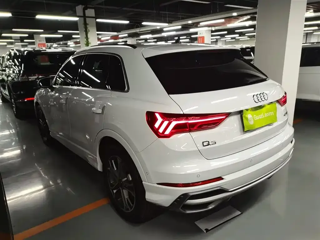 Audi Q3 2023 из CN, фото 3