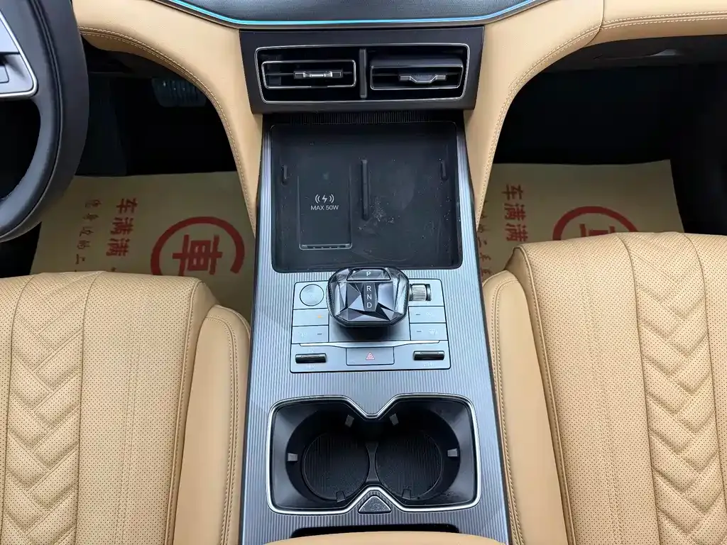 BYD L DM-i 2024 из CN, фото 10