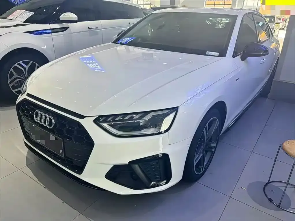 Audi A4L 2022 из CN, фото 1