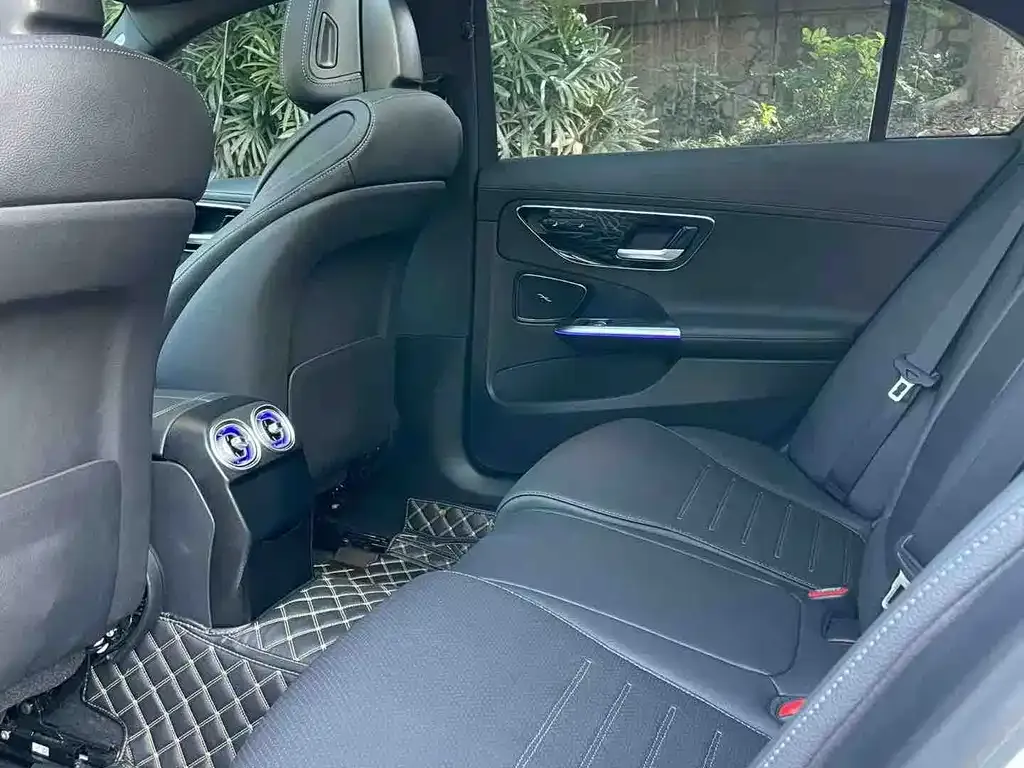 Mercedes-Benz C-Class 2024 из CN, фото 6