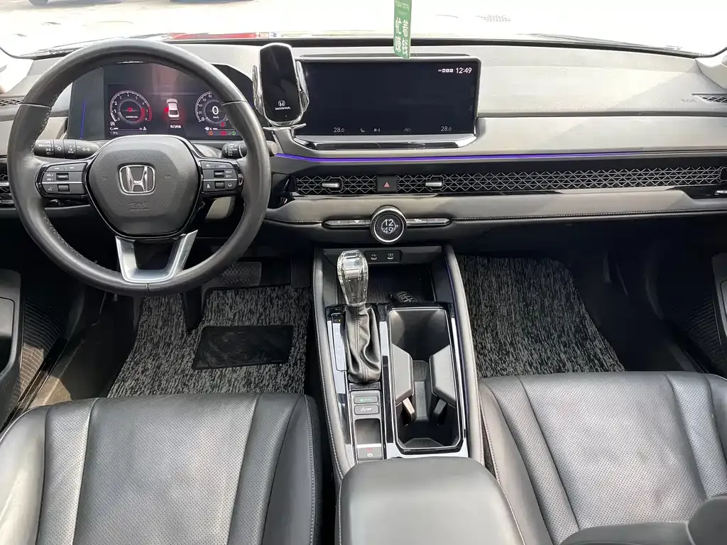 Honda Accord — фото 8