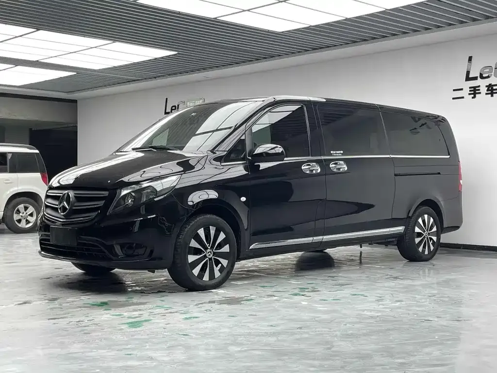 Mercedes-Benz Vito — фото 1