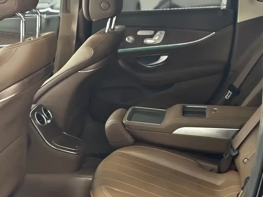 Mercedes-Benz E-Class 2022 из CN, фото 8