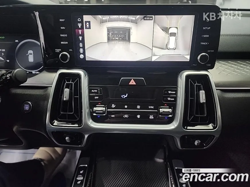 Kia Sorento — фото 6
