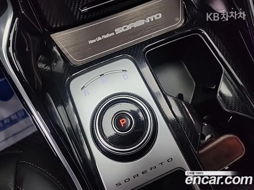 Kia Sorento — фото 9