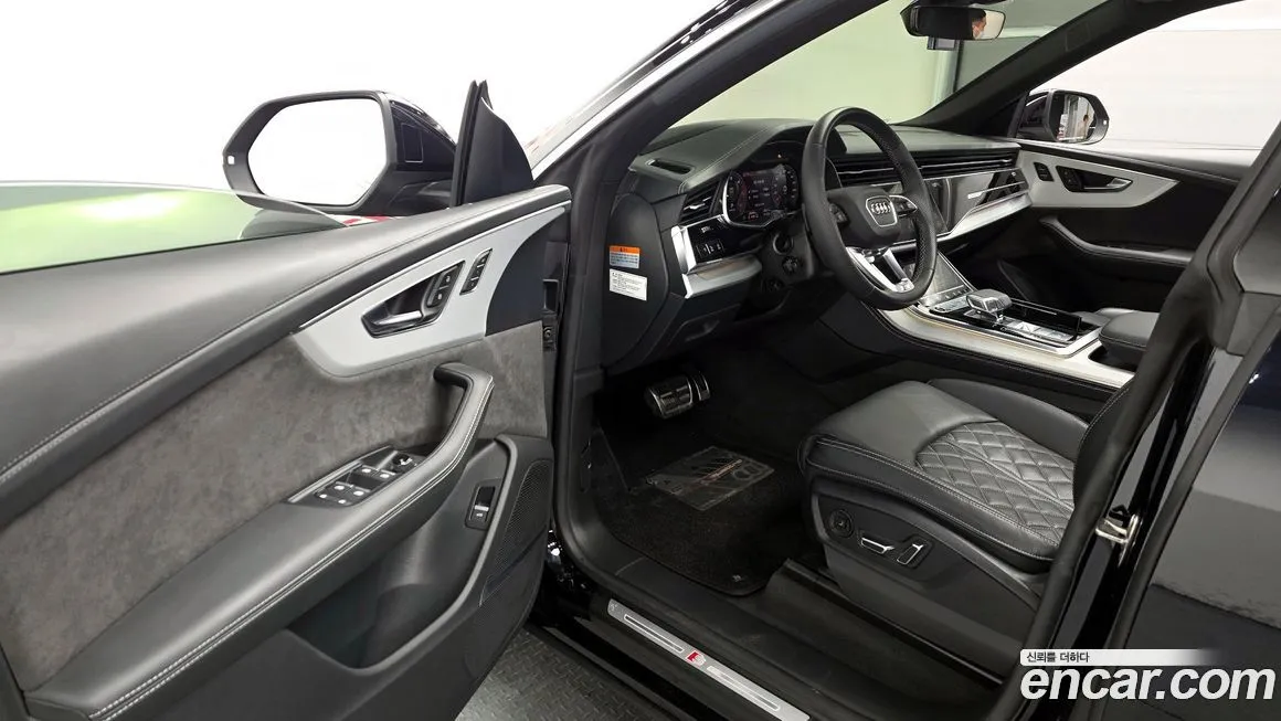 Audi Q8 2021 из KR, фото 8