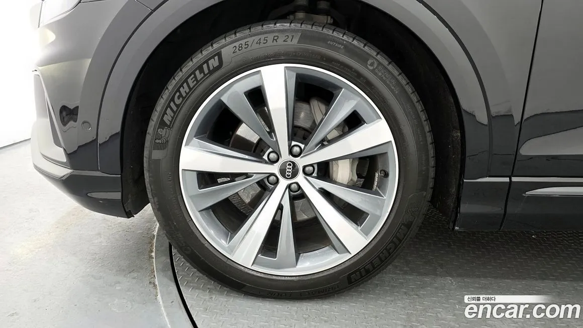 Audi Q8 2021 из KR, фото 6