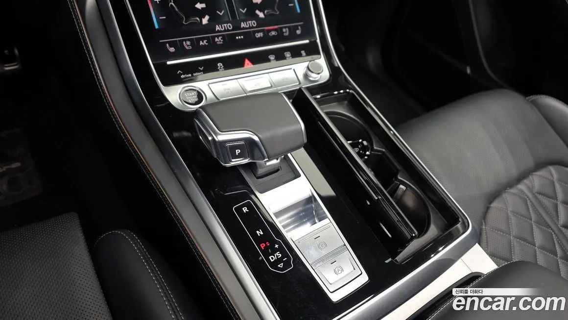 Audi Q8 2021 из KR, фото 9