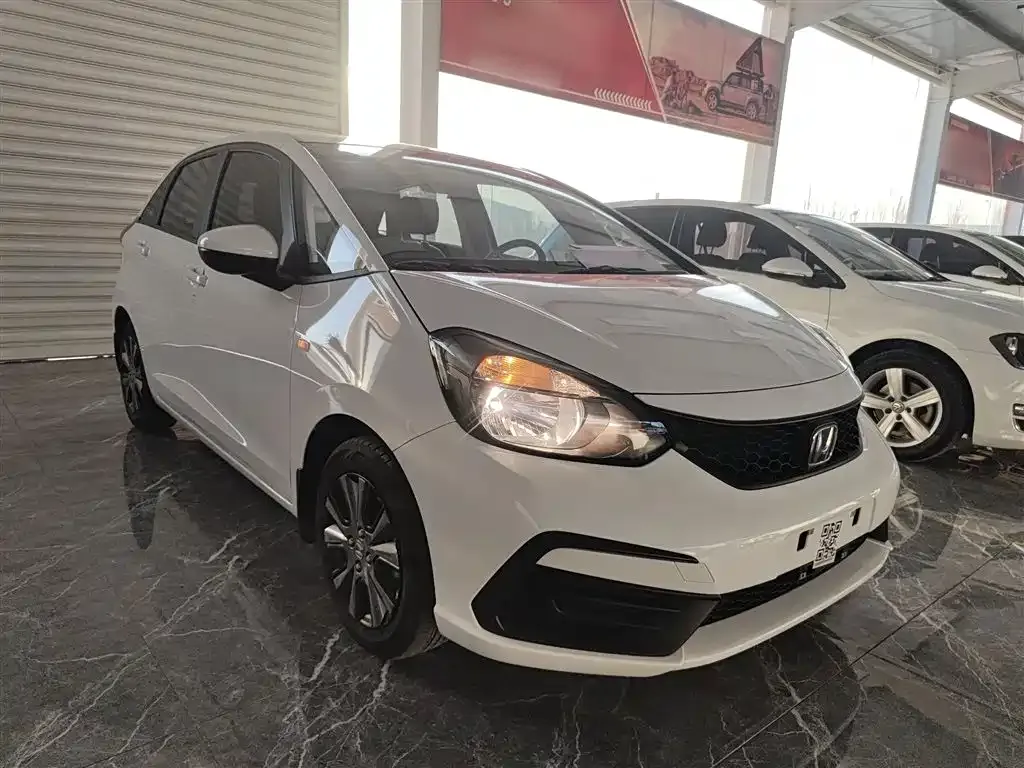 Honda Fit — фото 5
