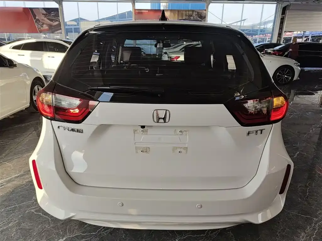 Honda Fit — фото 3