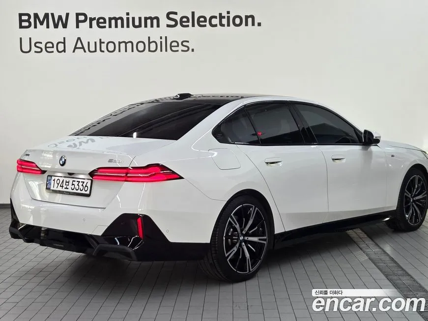 BMW 5-Series 2024 из KR, фото 4