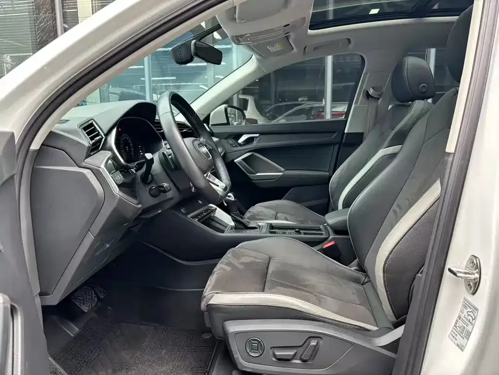Audi Q3 2023 из CN, фото 4