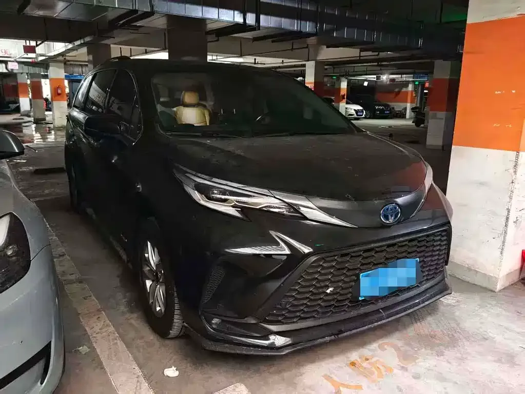 Toyota Granvia — фото 5