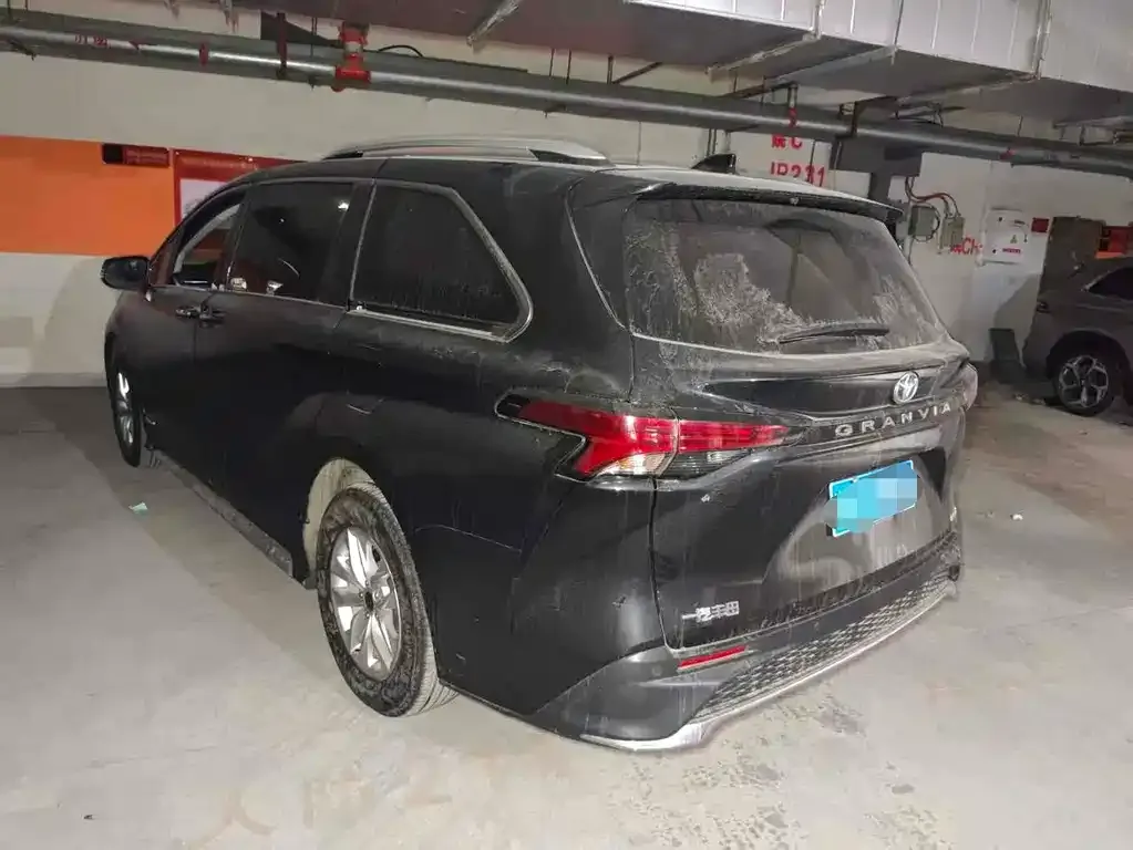 Toyota Granvia — фото 7