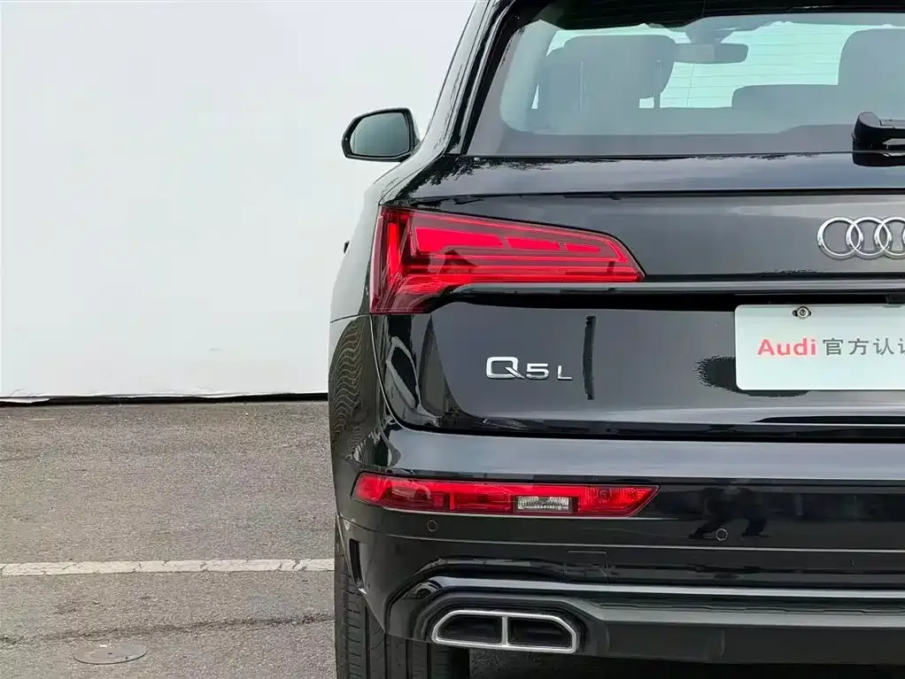 Audi Q5L — фото 9