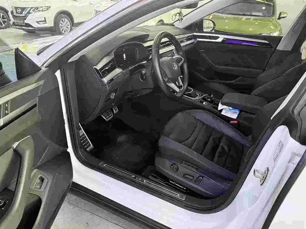 Volkswagen CC 2024 из CN, фото 3