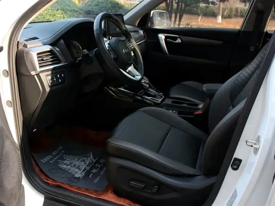 Kia Sportage — фото 9