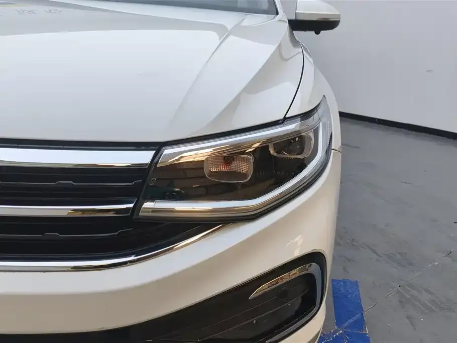 Volkswagen Bora 2023 из CN, фото 3