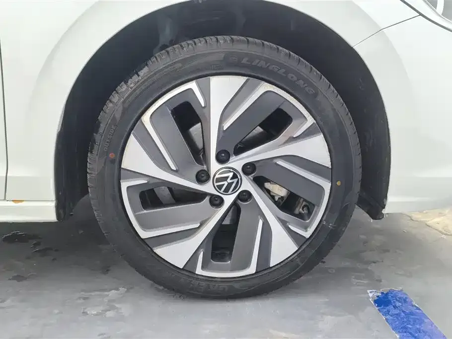 Volkswagen Bora 2023 из CN, фото 8