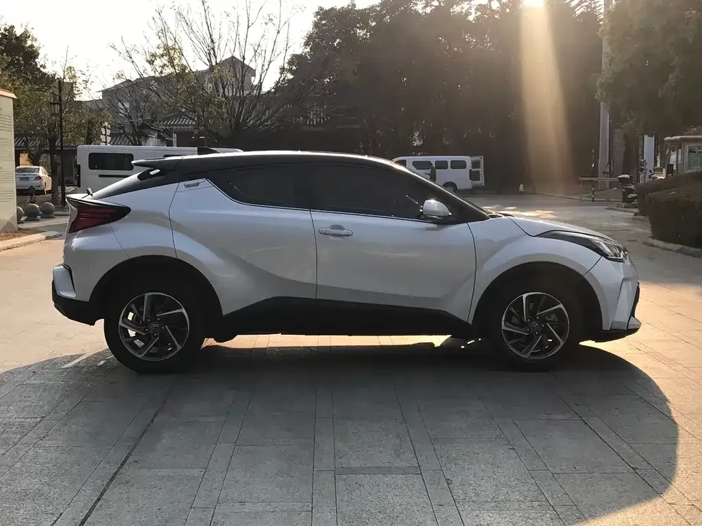 Toyota C-HR 2022 из CN, фото 9