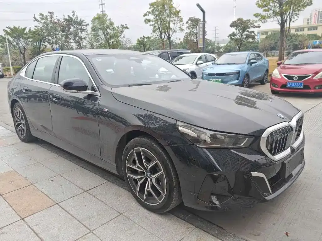 BMW i5 2025 из CN, фото 5