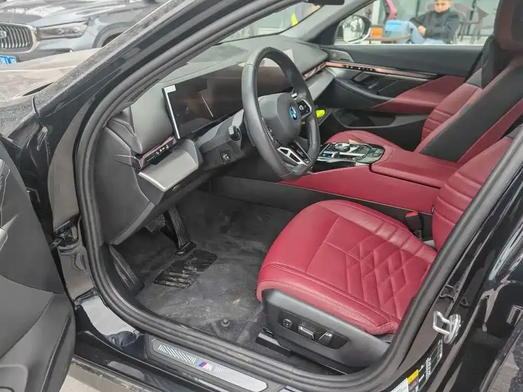 BMW i5 2025 из CN, фото 7