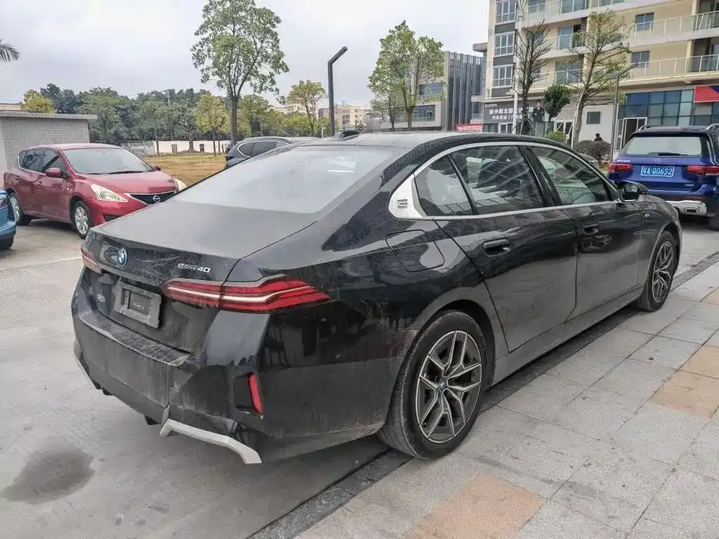 BMW i5 2025 из CN, фото 4