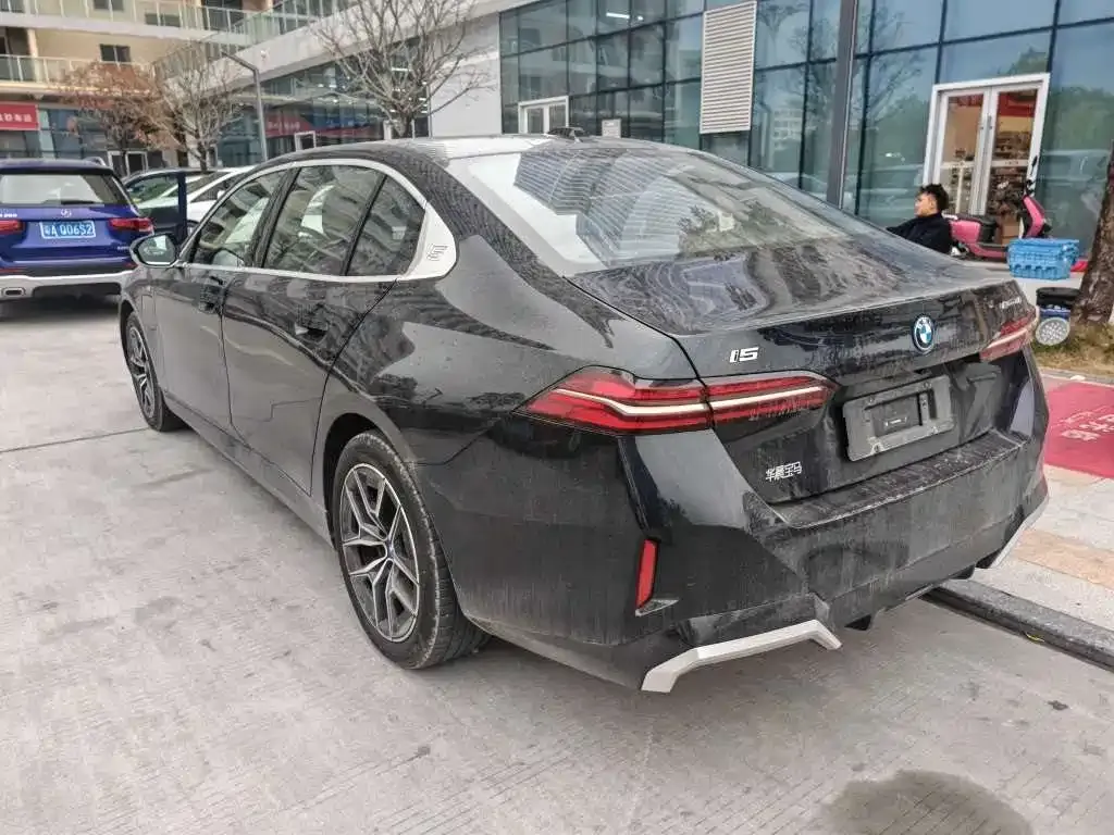 BMW i5 2025 из CN, фото 3